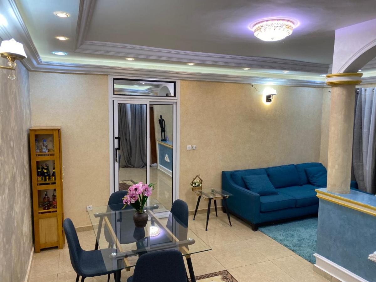 Residence Martha Yaoundé Екстериор снимка