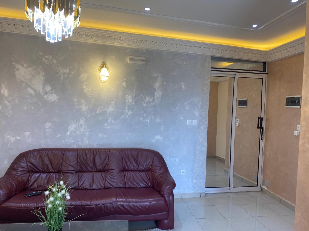 Residence Martha Yaoundé Екстериор снимка